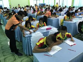 10. กิจกรรมค่ายภาษาไทย ระดับประถมศึกษาปีที่ 6 โครงการพัฒนาศักยภาพผู้เรียนในระดับการศึกษาขั้นพื้นฐาน ระยะที่ 2 เขต2