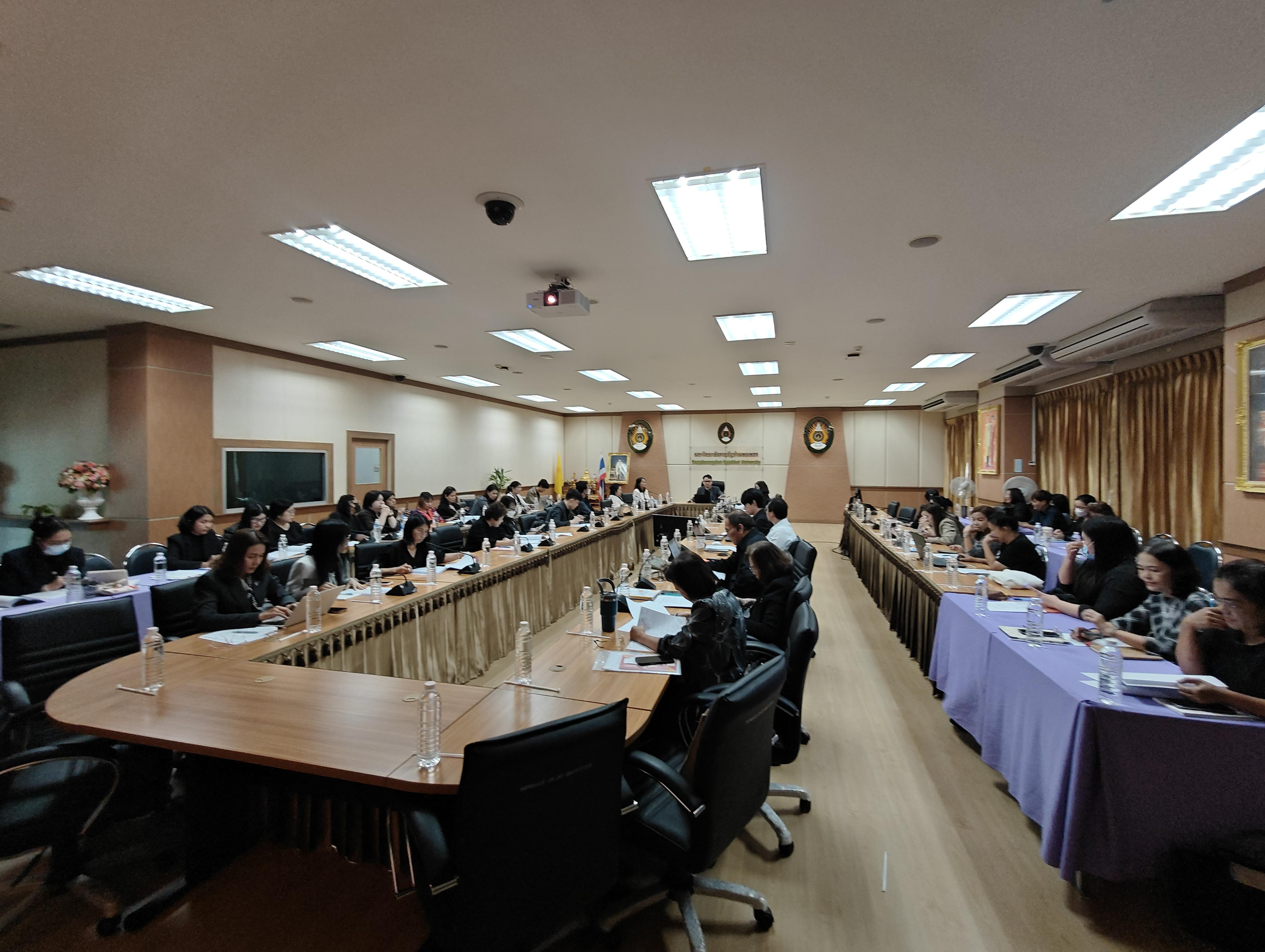 37. กองนโยบายและแผน มรภ.กำแพงเพชร จัดอบรมเชิงปฏิบัติการ EdPEx เจาะลึกหมวด 3, 4, 6 และ 7 มุ่งยกระดับคุณภาพการศึกษาสู่มาตรฐานสากล