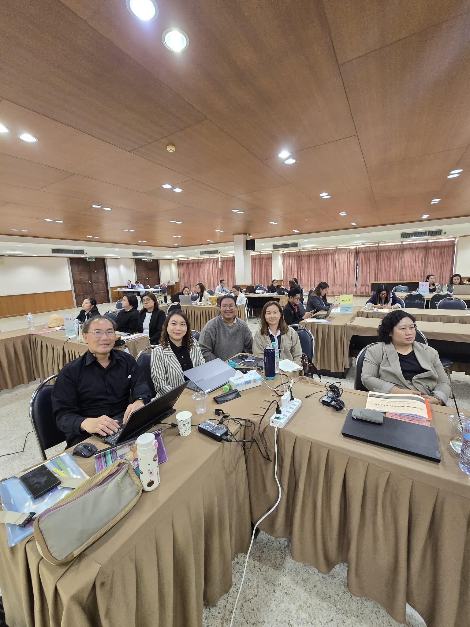 86. มรภ.กำแพงเพชร เดินหน้ายกระดับคุณภาพการศึกษา จัดอบรมเชิงปฏิบัติการ EdPEx หมวด 6 มุ่งเน้นการออกแบบกระบวนการทำงานและหลักสูตรสู่ความเป็นเลิศ