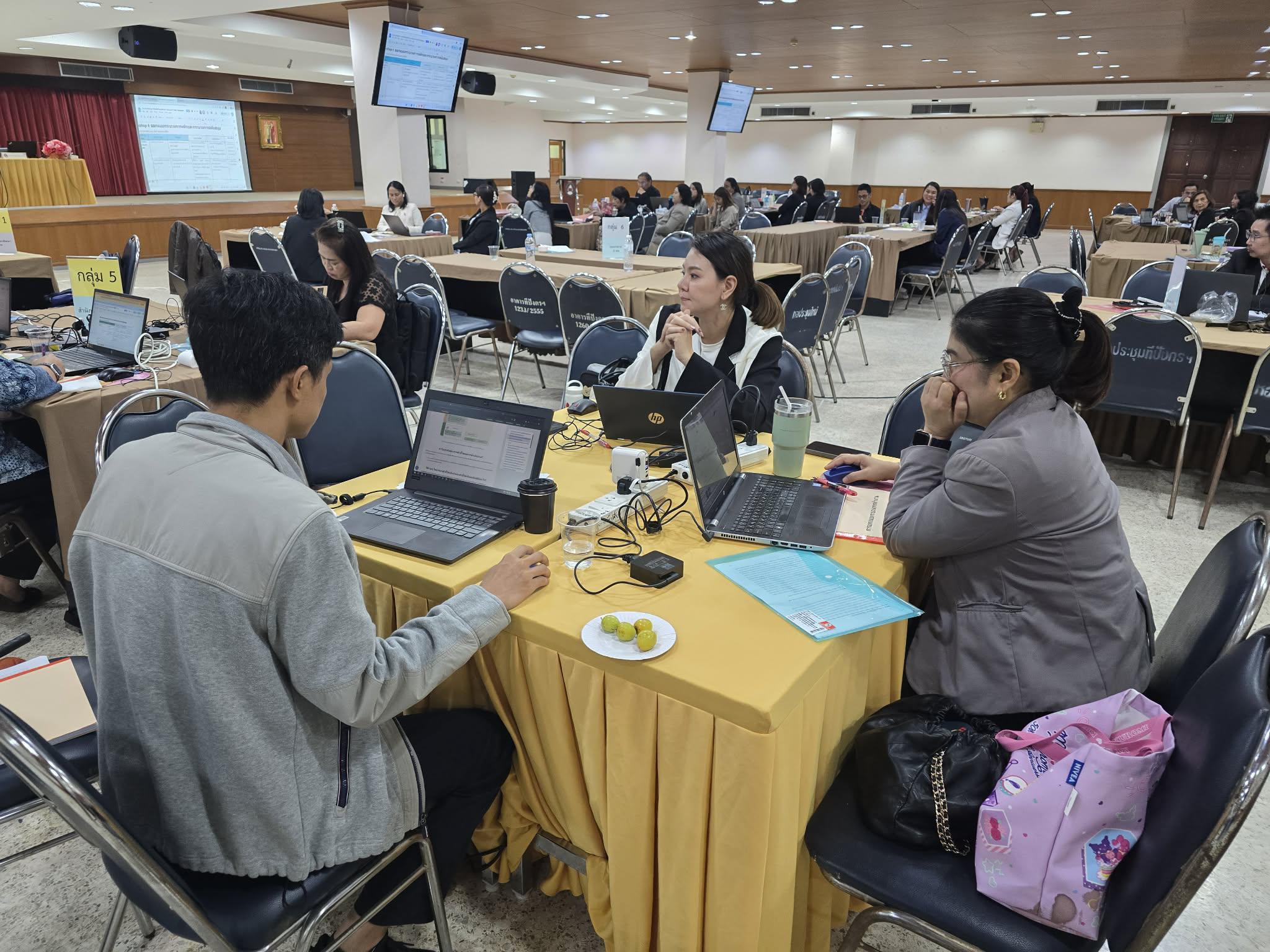 93. มรภ.กำแพงเพชร เดินหน้ายกระดับคุณภาพการศึกษา จัดอบรมเชิงปฏิบัติการ EdPEx หมวด 6 มุ่งเน้นการออกแบบกระบวนการทำงานและหลักสูตรสู่ความเป็นเลิศ