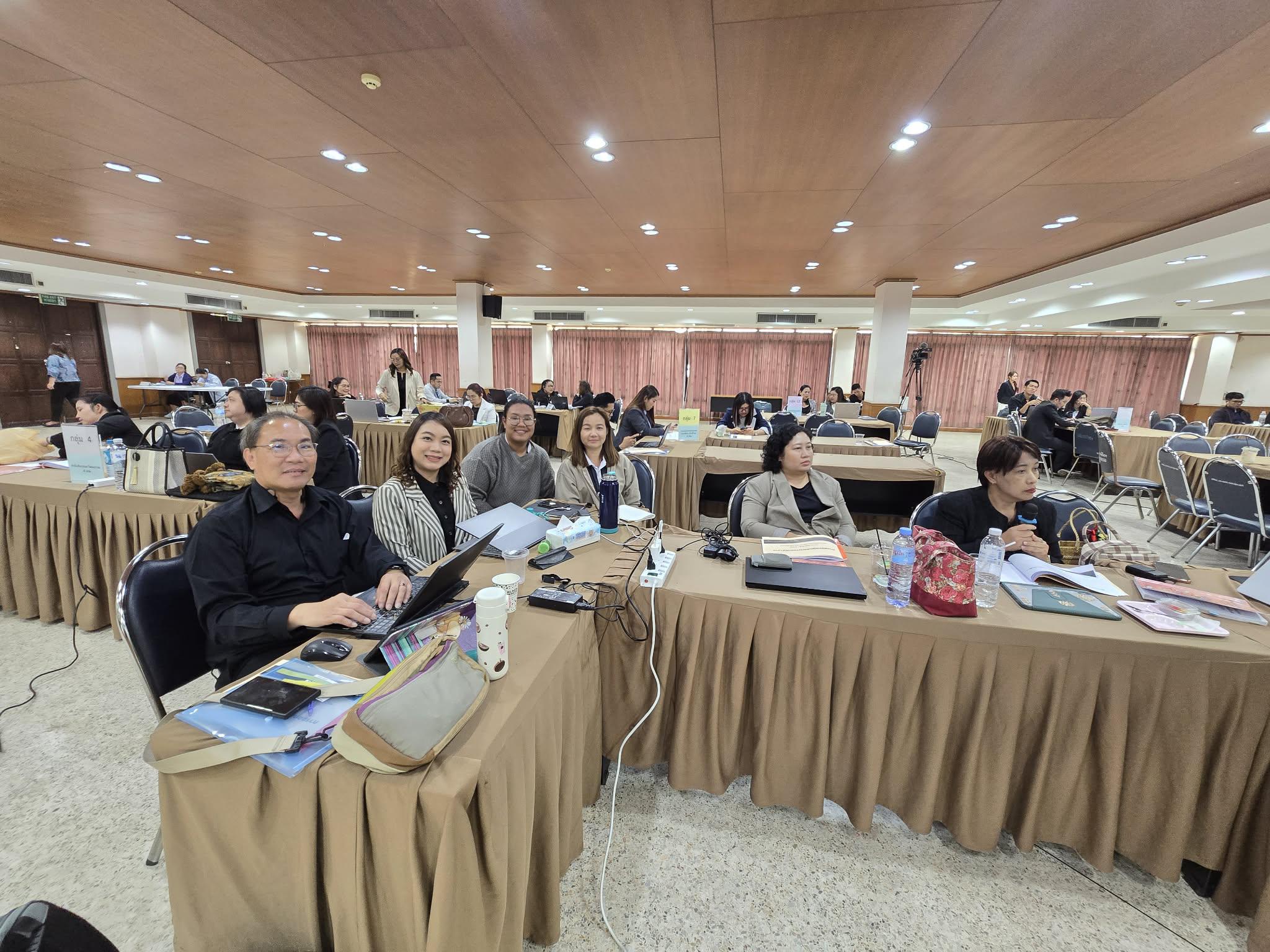 105. มรภ.กำแพงเพชร เดินหน้ายกระดับคุณภาพการศึกษา จัดอบรมเชิงปฏิบัติการ EdPEx หมวด 6 มุ่งเน้นการออกแบบกระบวนการทำงานและหลักสูตรสู่ความเป็นเลิศ