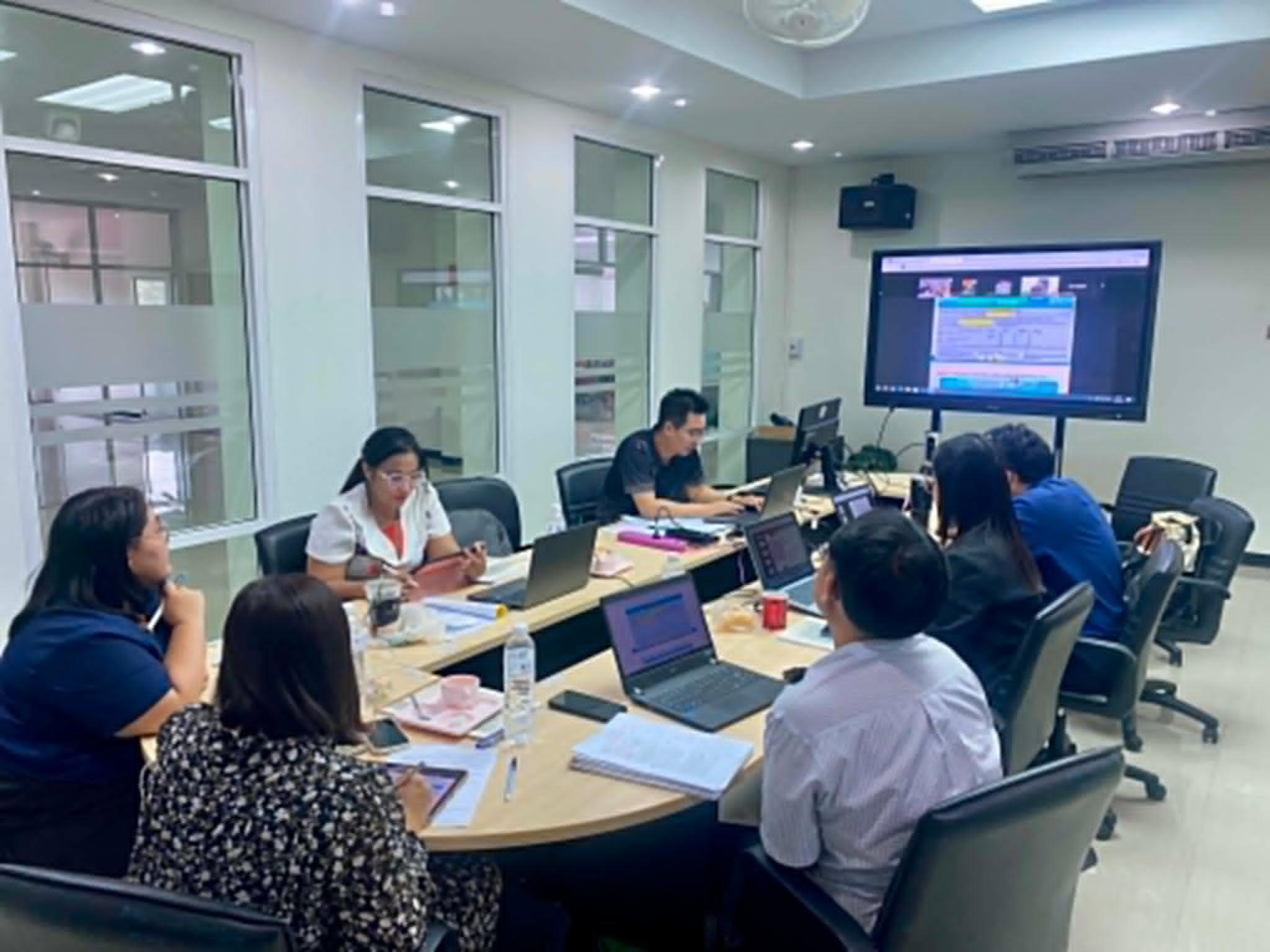 2. มรภ.กำแพงเพชร เดินหน้ายกระดับคุณภาพการศึกษา จัดอบรมเข้มแนวทางเขียน SAR และทบทวนเกณฑ์ AUN-QA เตรียมพร้อมรับการประเมินปีการศึกษา 2568