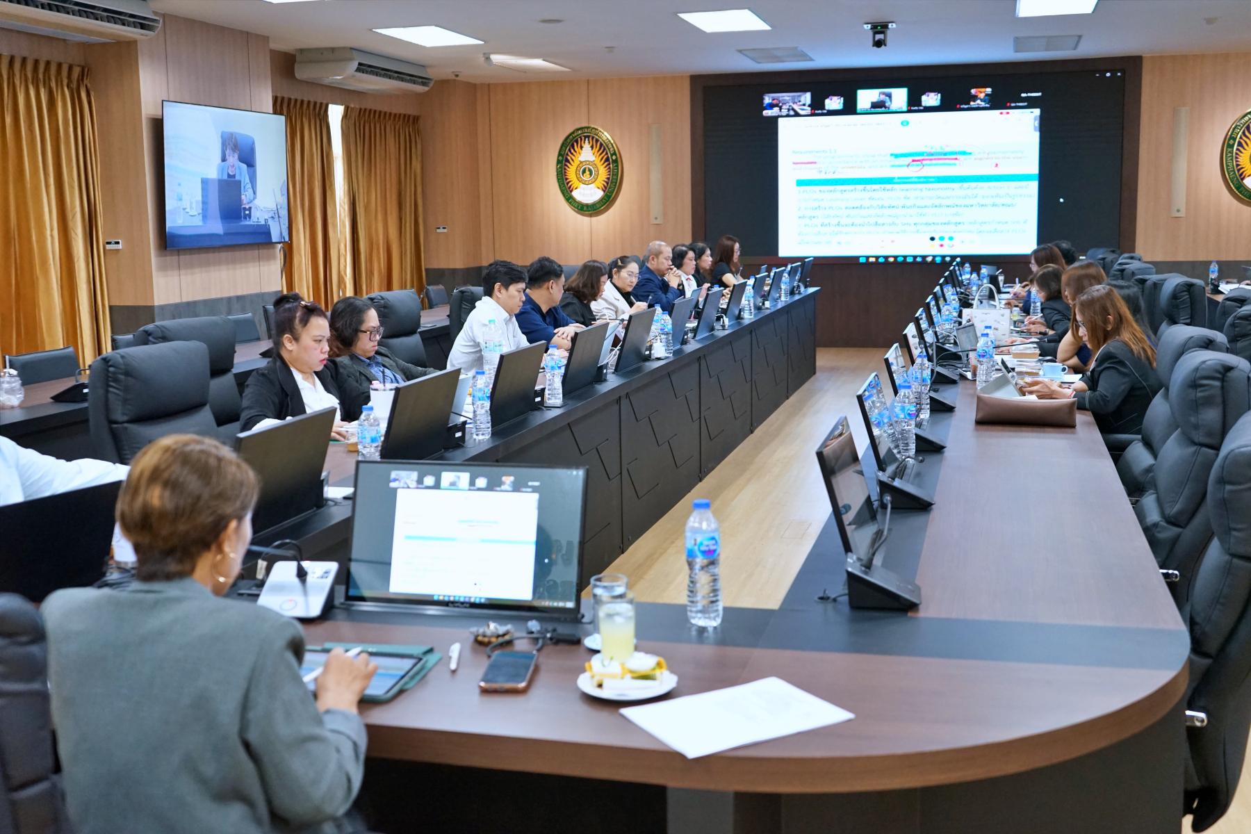 มรภ.กำแพงเพชร เดินหน้ายกระดับคุณภาพการศึกษา จัดอบรมเข้มแนวทางเขียน SAR และทบทวนเกณฑ์ AUN-QA เตรียมพร้อมรับการประเมินปีการศึกษา 2568
