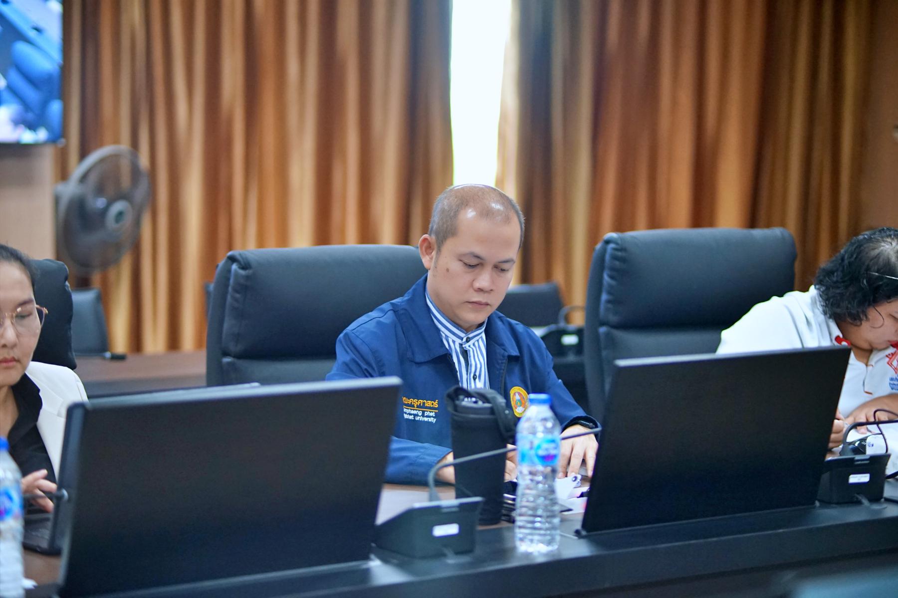 11. มรภ.กำแพงเพชร เดินหน้ายกระดับคุณภาพการศึกษา จัดอบรมเข้มแนวทางเขียน SAR และทบทวนเกณฑ์ AUN-QA เตรียมพร้อมรับการประเมินปีการศึกษา 2568
