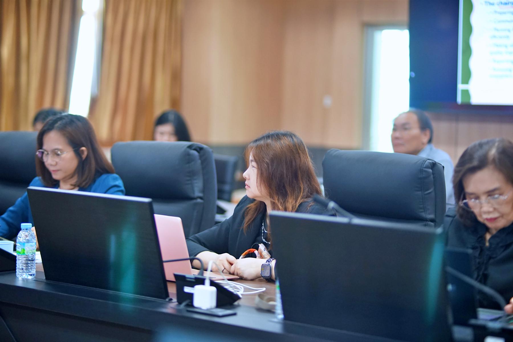 69. มรภ.กำแพงเพชร เดินหน้ายกระดับคุณภาพการศึกษา จัดอบรมเข้มแนวทางเขียน SAR และทบทวนเกณฑ์ AUN-QA เตรียมพร้อมรับการประเมินปีการศึกษา 2568
