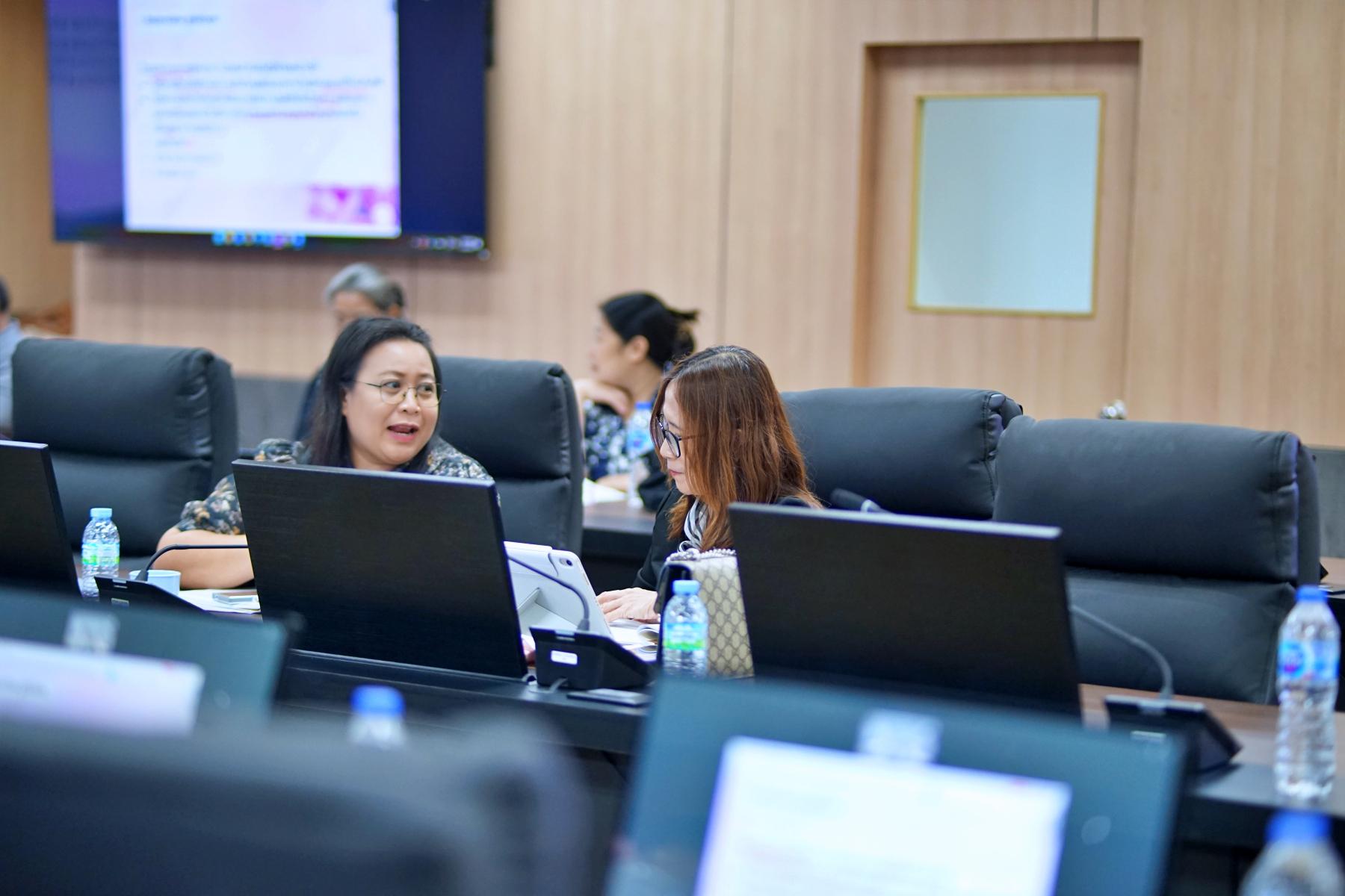 79. มรภ.กำแพงเพชร เดินหน้ายกระดับคุณภาพการศึกษา จัดอบรมเข้มแนวทางเขียน SAR และทบทวนเกณฑ์ AUN-QA เตรียมพร้อมรับการประเมินปีการศึกษา 2568