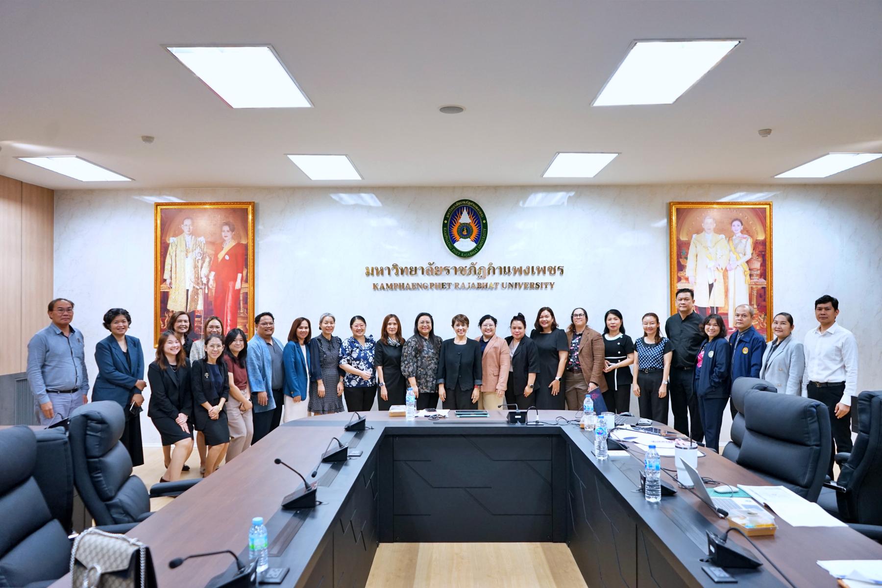 90. มรภ.กำแพงเพชร เดินหน้ายกระดับคุณภาพการศึกษา จัดอบรมเข้มแนวทางเขียน SAR และทบทวนเกณฑ์ AUN-QA เตรียมพร้อมรับการประเมินปีการศึกษา 2568