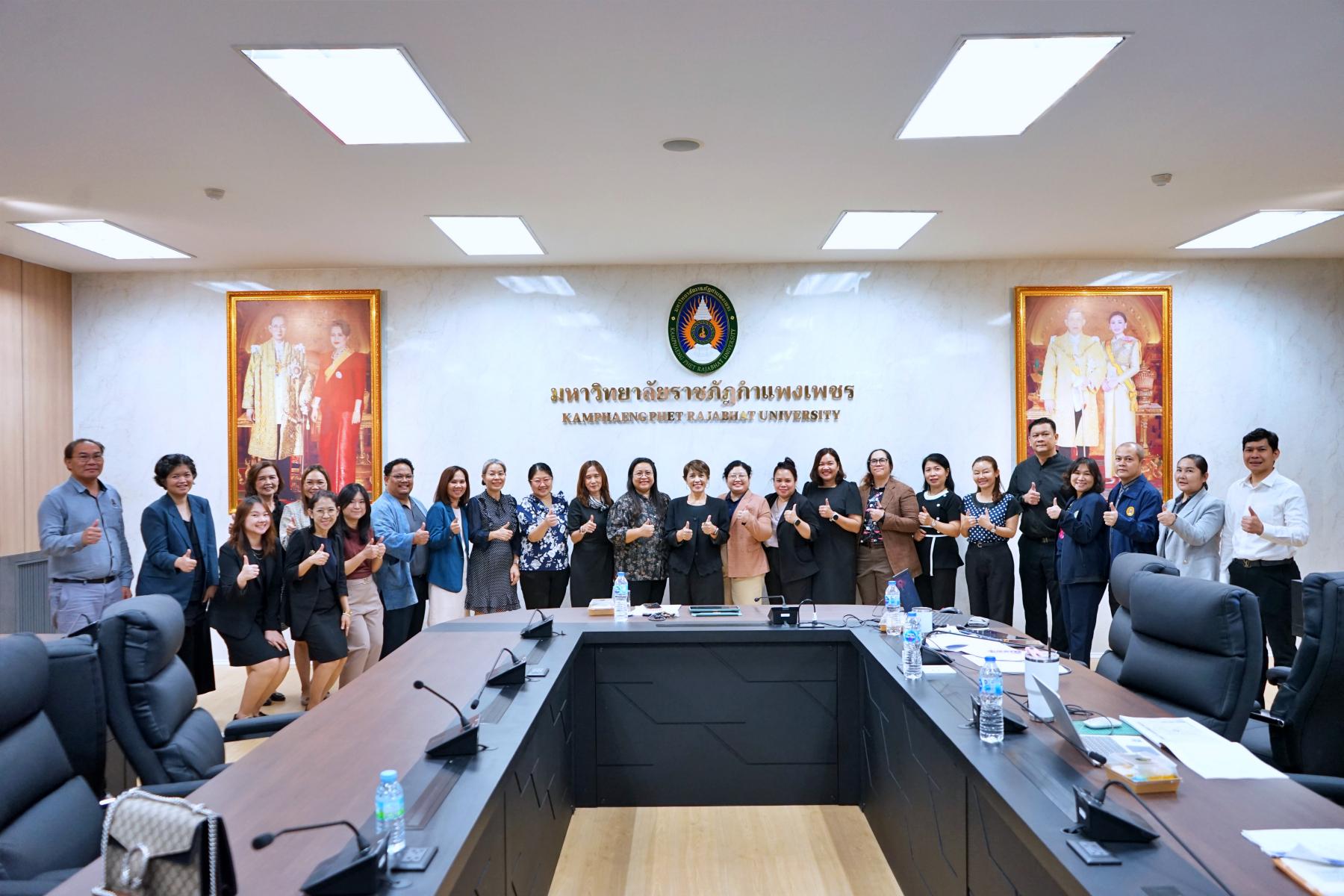 91. มรภ.กำแพงเพชร เดินหน้ายกระดับคุณภาพการศึกษา จัดอบรมเข้มแนวทางเขียน SAR และทบทวนเกณฑ์ AUN-QA เตรียมพร้อมรับการประเมินปีการศึกษา 2568