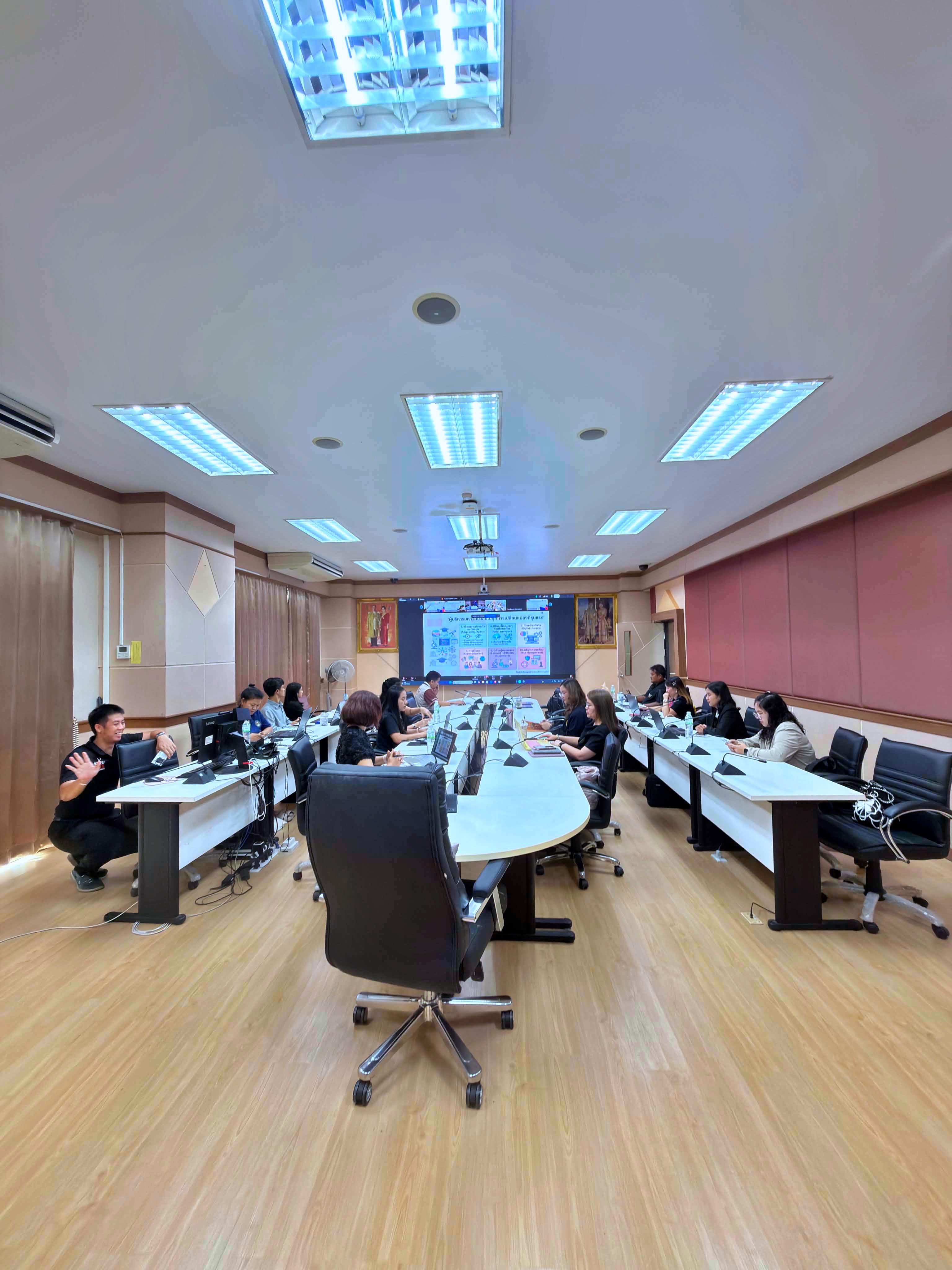 6. สป.อว. ลุยต่อจัดสัมมนา "EdPEx in Action" ครั้งที่ 2 ชูวิสัยทัศน์ผู้นำรับมือวิกฤตอุดมศึกษา มรภ.กำแพงเพชร ร่วมวงคึกคัก