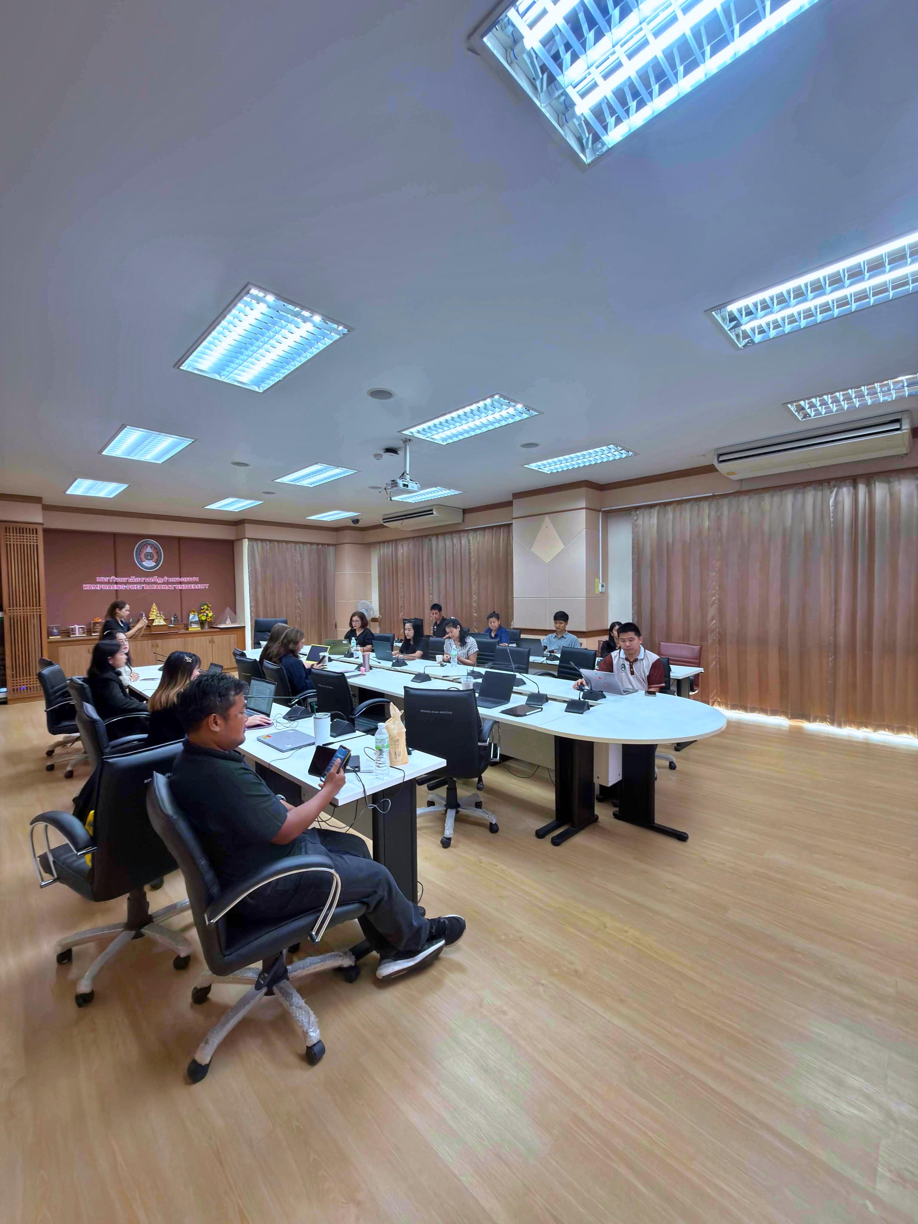 16. สป.อว. ลุยต่อจัดสัมมนา "EdPEx in Action" ครั้งที่ 2 ชูวิสัยทัศน์ผู้นำรับมือวิกฤตอุดมศึกษา มรภ.กำแพงเพชร ร่วมวงคึกคัก